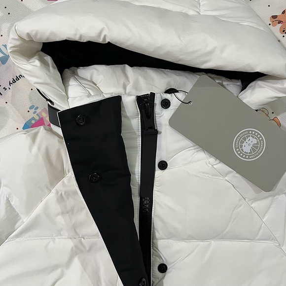 Canada Goose White Hooded Down Jacket - Picture 6 of 15